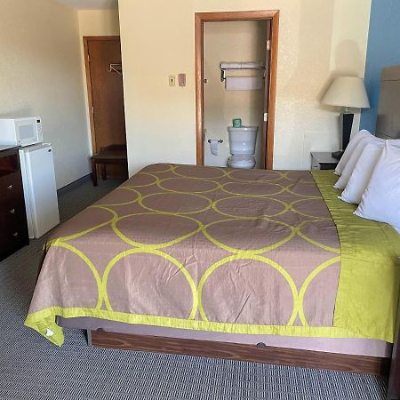 Amerivu Inn & Suites Eau Claire Exteriör bild