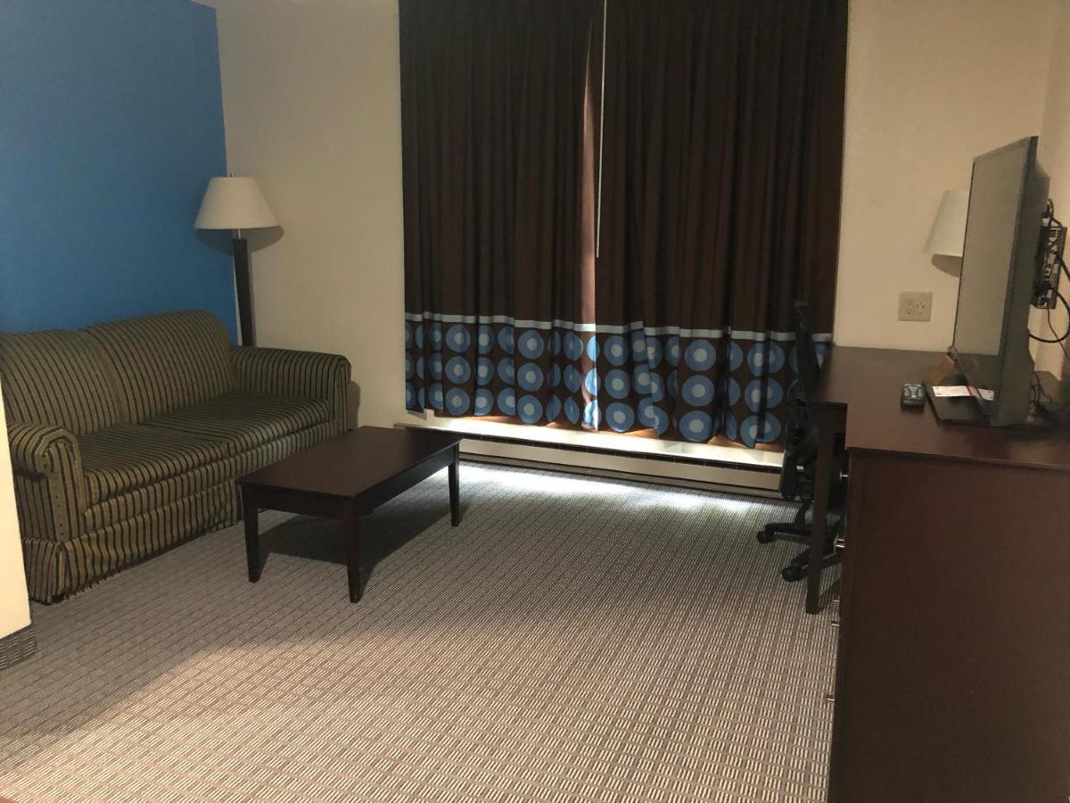 Amerivu Inn & Suites Eau Claire Exteriör bild